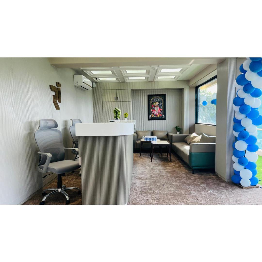 Hotel Royal Town Ahmedabad Bagian luar foto